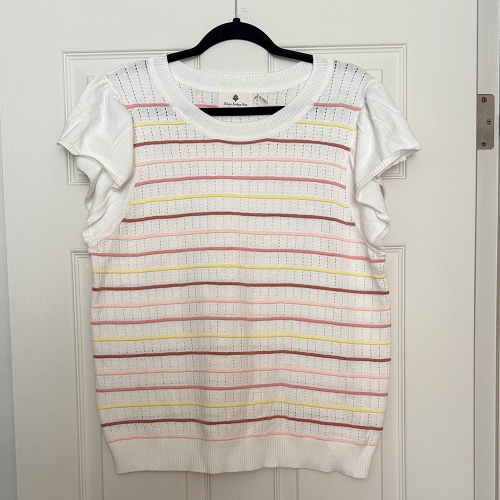 Betsy’s Boutique Shop White Knit Short-Flutter Sleeve Top with Pastel Stripes XL